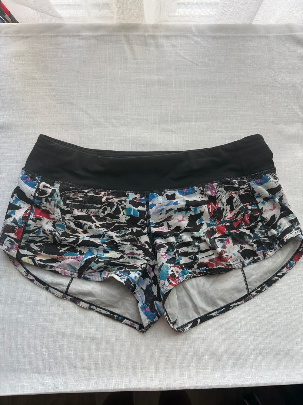 Lululemon Shorts Size 8